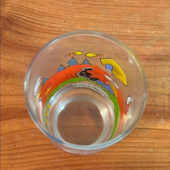 Peanuts Cartoon Glass with Colorful Design - Picture 6 of 8
